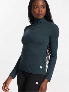Vuori Halo Essential Half Zip pullover Beryl Small